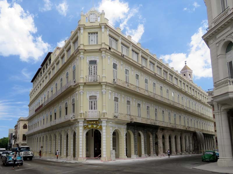 hotel plaza 800
