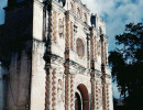 8 sun starting to set on church in antigua 800