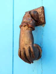 knocker