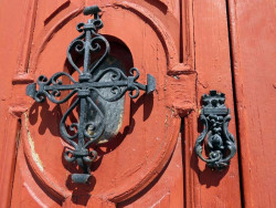 knocker